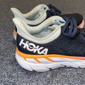 Hoka One One Clifton 7 Women's Running Shoes Sz:9 (TR-79) - Ships Next Day